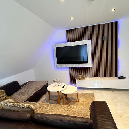 Relaxdays-Apartments 1 Garten Und Pool-Mitbenutzung, Wallbox, Kostenloser Parkplatz, Kontaktloser Checkin, Wifi Mit Smarttv Gütersloh Esterno foto