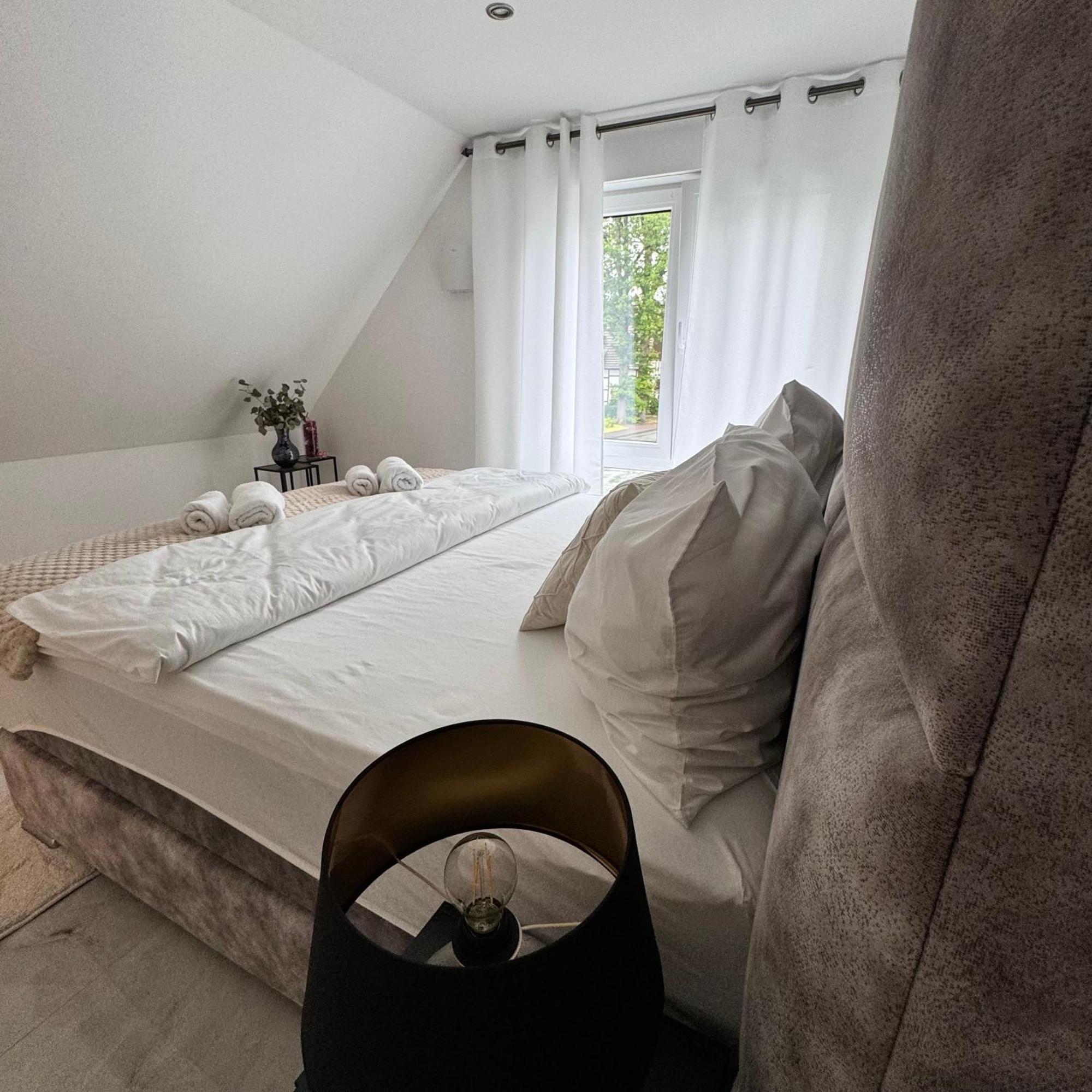 Relaxdays-Apartments 1 Garten Und Pool-Mitbenutzung, Wallbox, Kostenloser Parkplatz, Kontaktloser Checkin, Wifi Mit Smarttv Gütersloh Esterno foto